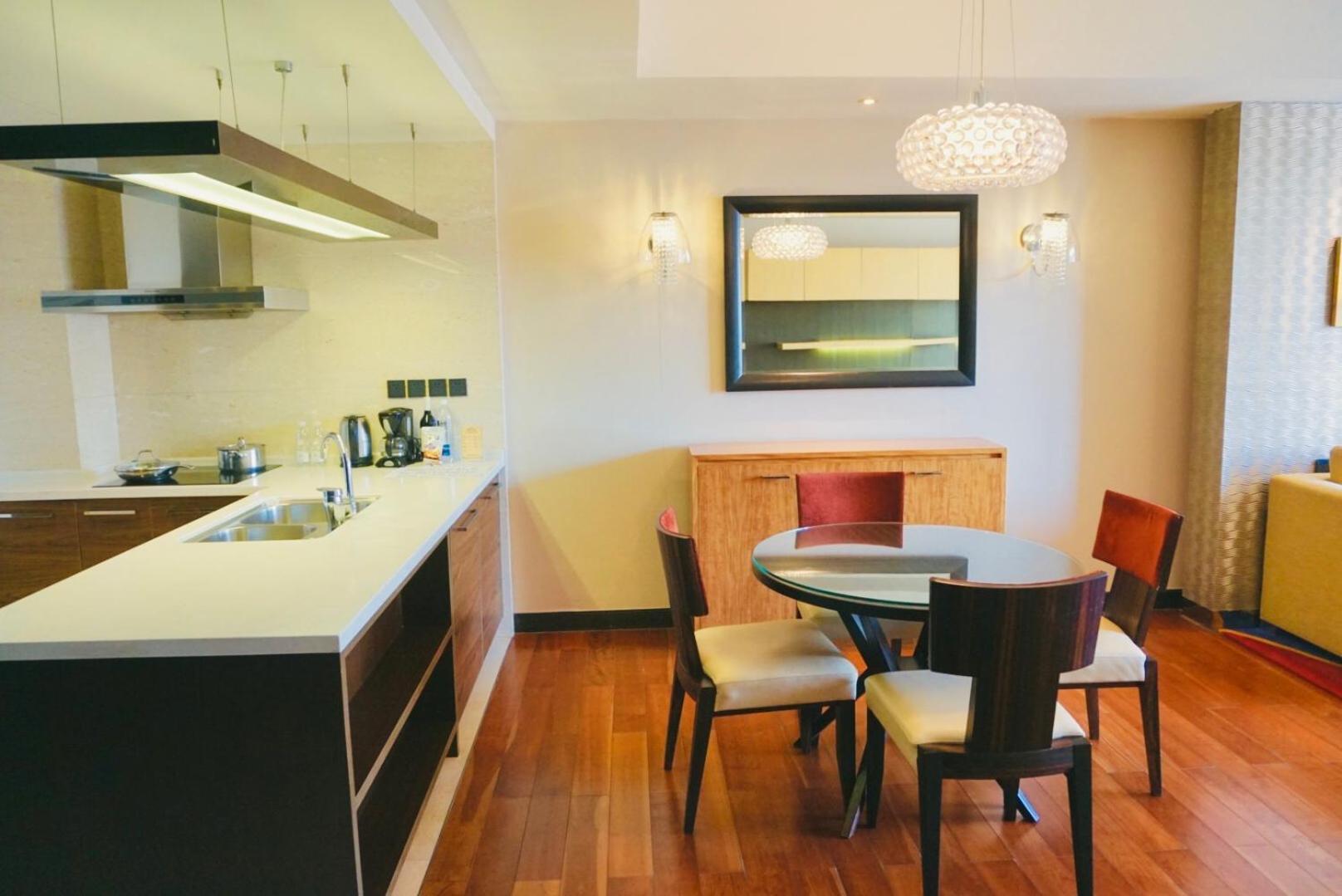 Khách sạn The Sandalwood Marriott Executive