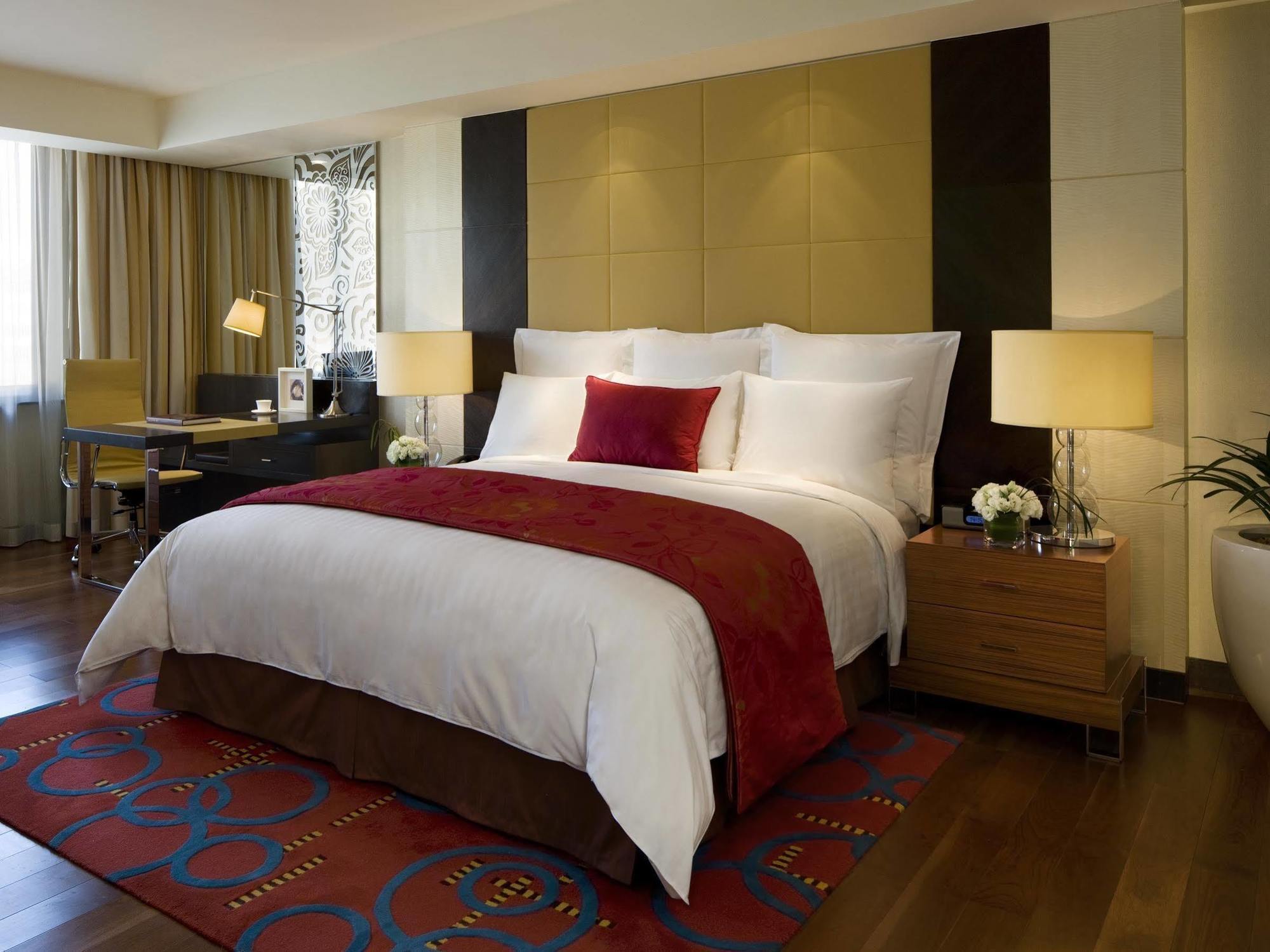 The Sandalwood Marriott Executive Khách sạn